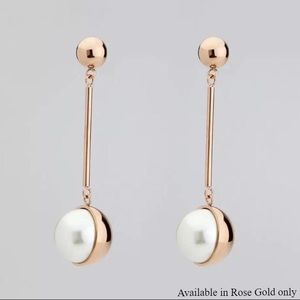 Simulated Shell Pearl Drop Earrings